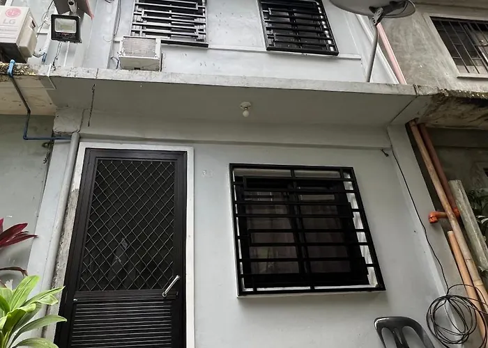 Dancel's Family Staycation Apartment *